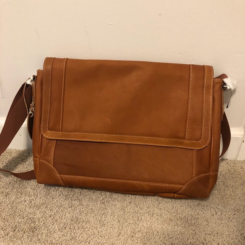 Brand new, Wilson Leather Messenger Bag